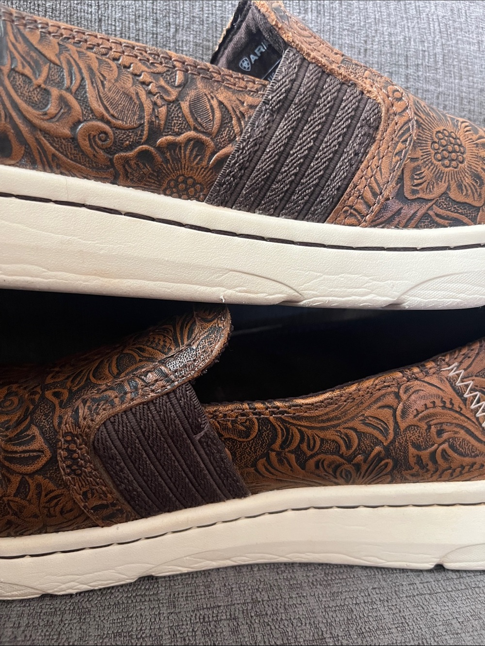 Ariat Brown Floral Slip-On Loafers Women’s 9.5B - Picture 9 of 11